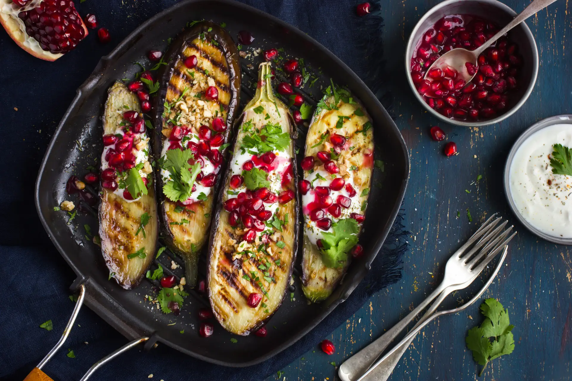 Grillad aubergine med granatäpple, recept